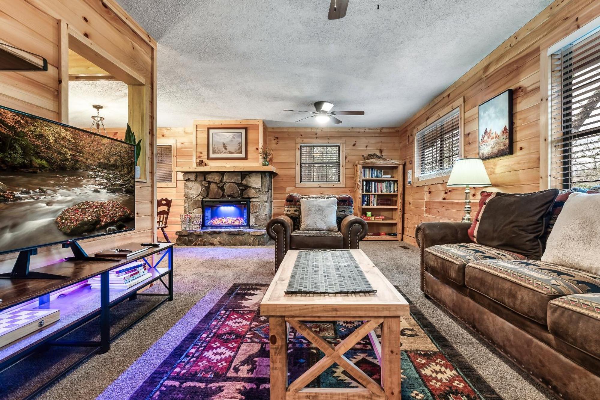 The Eagle'S Nest Mountain Cabin Гатлинбург Экстерьер фото